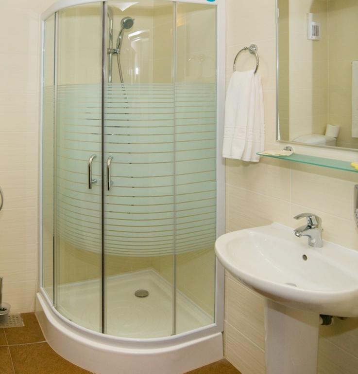 Hotel Toacabellevue Gura Humorului Habitación foto
